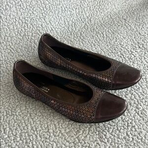 DONALD J. PLINER Couture Brown Leather &‎ Sequin Ballet Flats